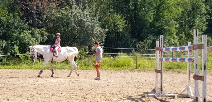 40393564_1929584577342198_576388498068602880_n